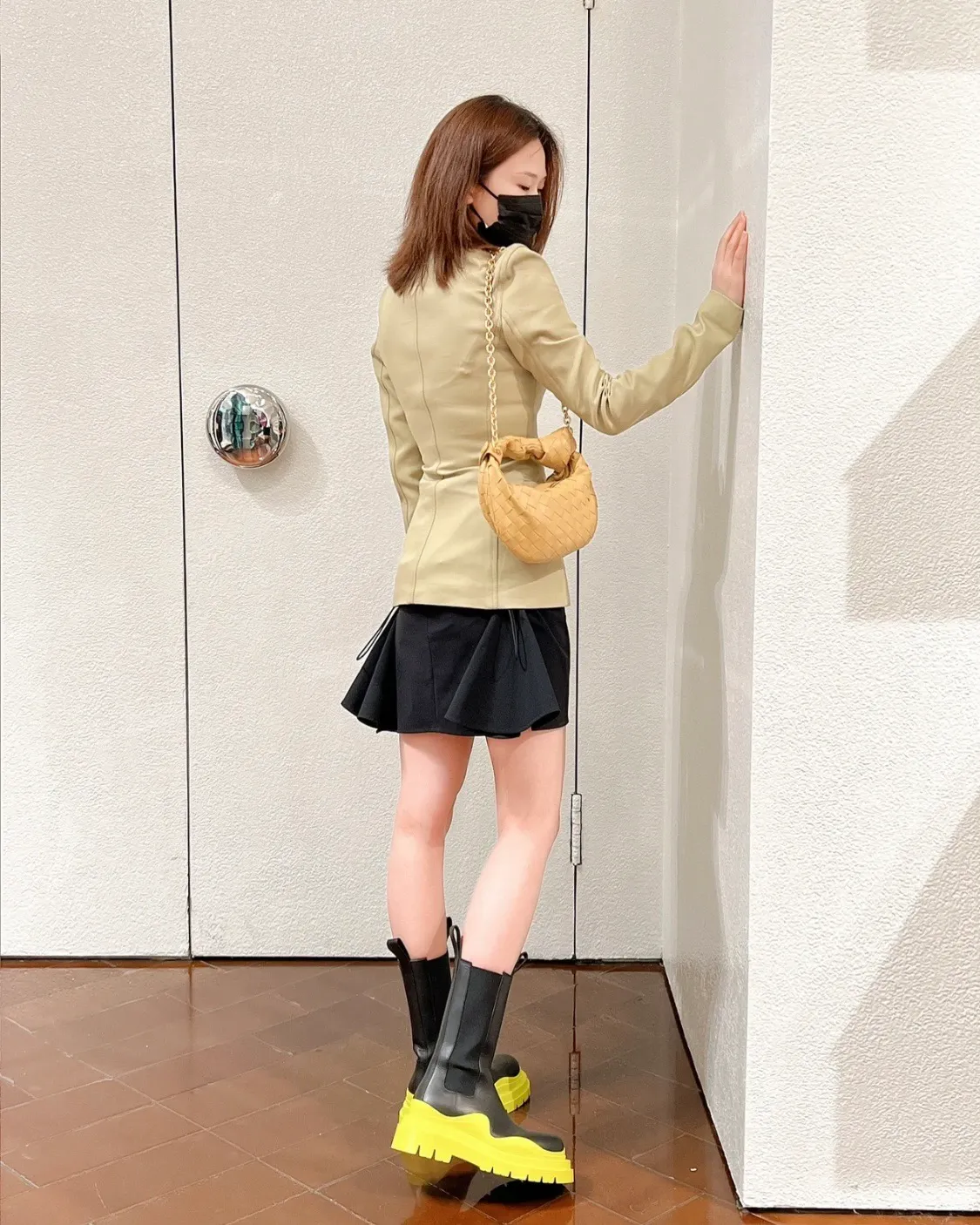 Milk tea color has always been the first choice for autumn and winter